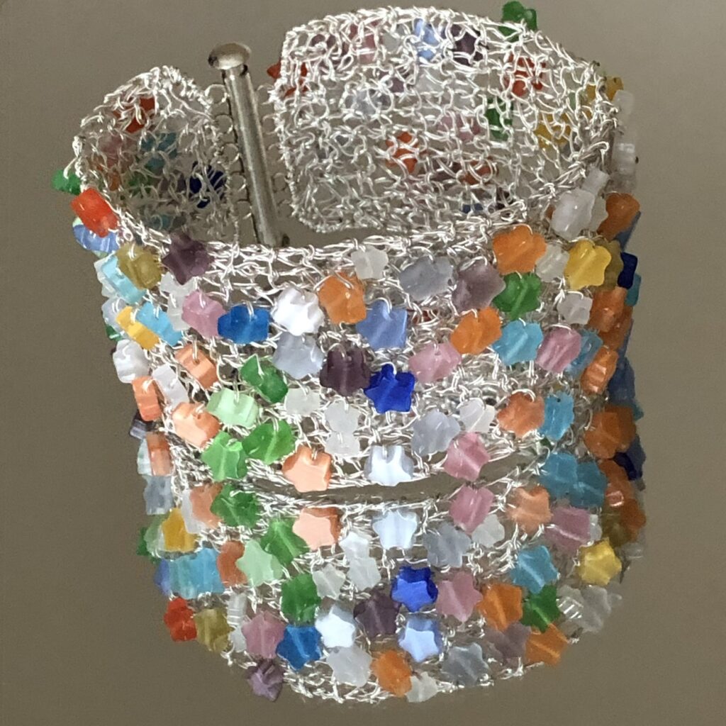 EHector_Star Bracelet - knitted wire with the addition of star shapd glass beads