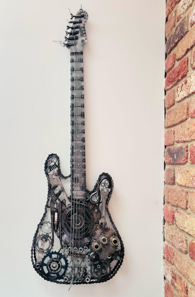 Guitar sculpture - Metal Art